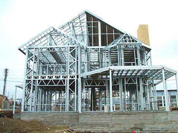 巴音郭楞钢结构建筑的腐蚀问题应该如何预防